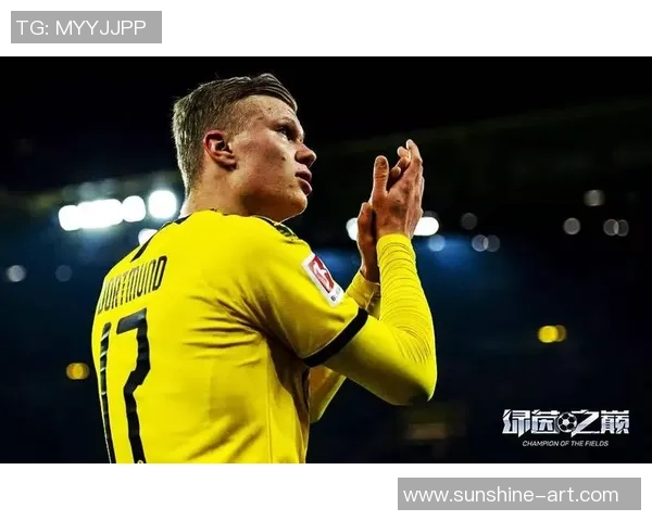 60帧慢动作聚焦绿茵足球球星巅峰瞬间全景解析 60帧慢动作聚焦绿茵足球球星巅峰瞬间全景解析