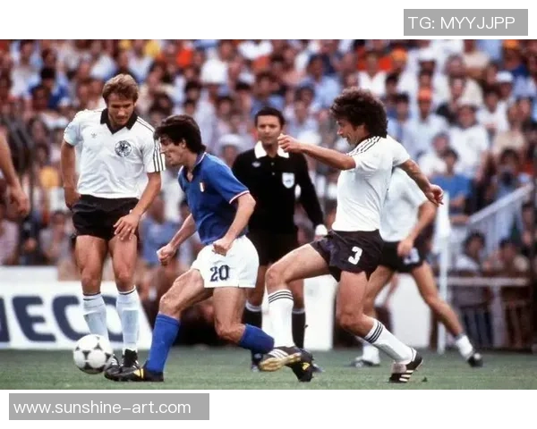 世界足球巨星风采集锦:经典瞬间与传奇时刻的视觉盛宴 世界足球巨星风采集锦:经典瞬间与传奇时刻的视觉盛宴