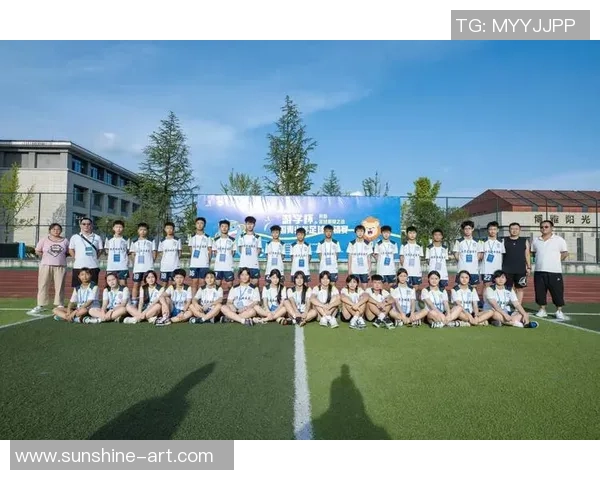 璀璨绿茵逐梦人生女足球星前锋以速度与激情书写荣耀传奇