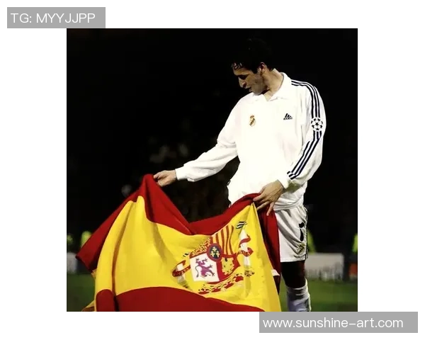 足球传奇人物头像集结展现经典瞬间与辉煌历程