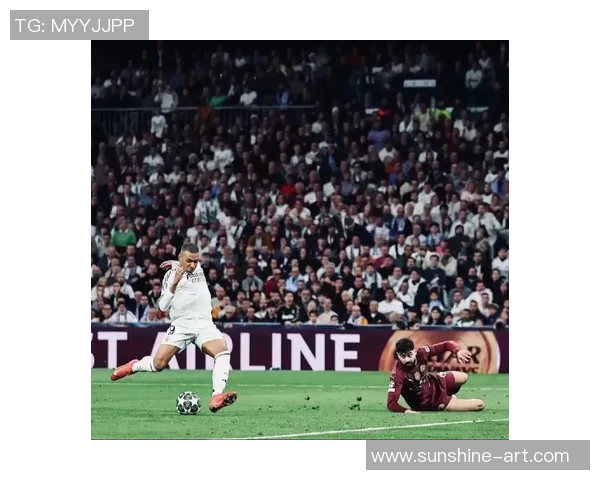 足球巨星们的日常生活与幕后故事揭秘：他们都在做什么